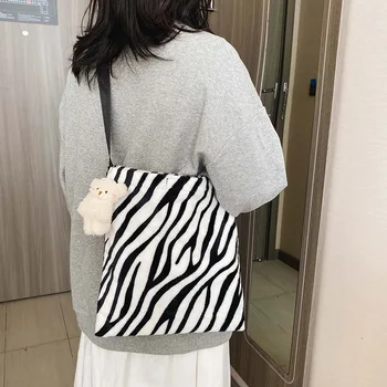

Cow Milk Zebra Animal Pattern Shoulder Bags For Women 2020 Winter Soft Plush Warm Crossbody Bag Large Capacity Travel Bag