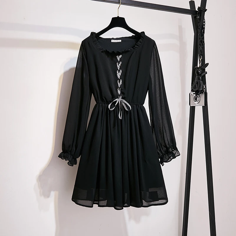 

Large-size Women's Autumn Dresses Can Be Matched With Sweaters