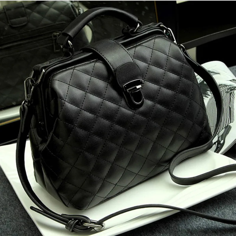 

2019 New Korean Version of Rhombus Single Shoulder Bag Fashion Lock PU Doctor Bag Oblique Straddle Handheld Girl Bag