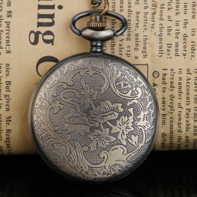 Engraved Exquisite Pattern Quartz Pocket Watch Vintage Souvenir Best Gift CF1417