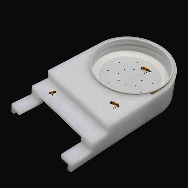 

BEETOP Plastic Beehive Beekeeper Bee Feeder Water Drink Feeding Fountains Beekeeping Apiculture Tool