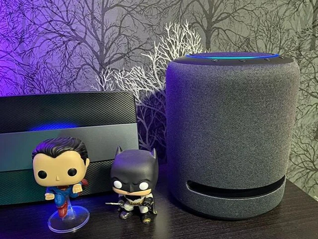 Echo Studio - Smart speaker - Bluetooth, Wi-Fi - App-controlled