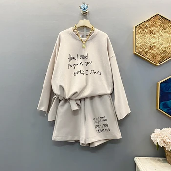 

[EWQ] 2020 Spring Summer New Arrivals O-neck Pullover Letter Pattern Sweatshirt Sashes Shorts Women Casual Two Piece Set AW24301