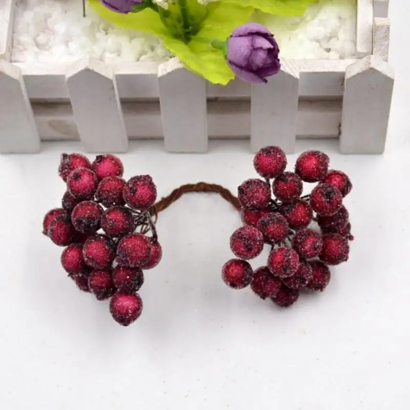 40pcs Christmas Foam Mini Artificial Berry Vivid Red Holly Berry Fake Frosted Fruit Decor Table Household Decoration