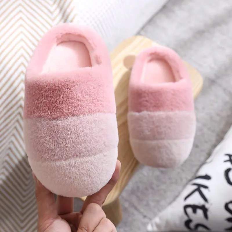 Pink Детские коралловые бархатные домашние тапочки; мягкие коралловые бархатные яркие цвета; детская зимняя домашняя обувь для мальчиков и девочек; нескользящие теплые тапочки - Цвет: Pink