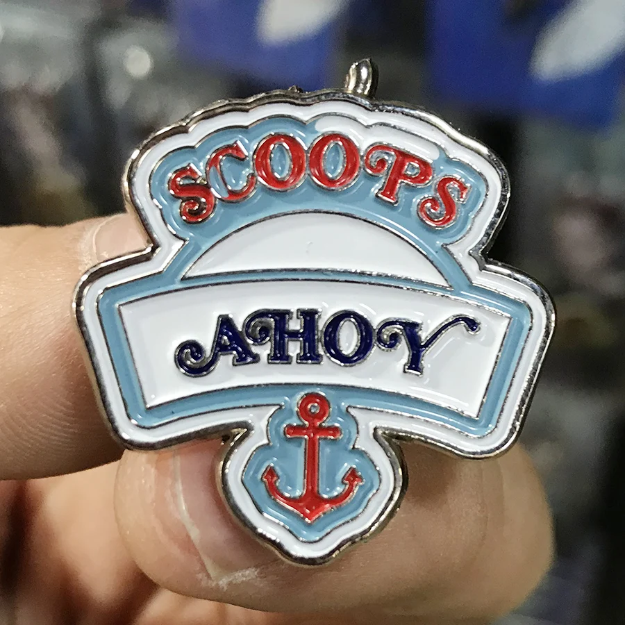 Thicken alloy Stranger Things Brooch Pin Scoops ahoy Metal badge cosplay accessories men otaku Gift - Окраска металла: A