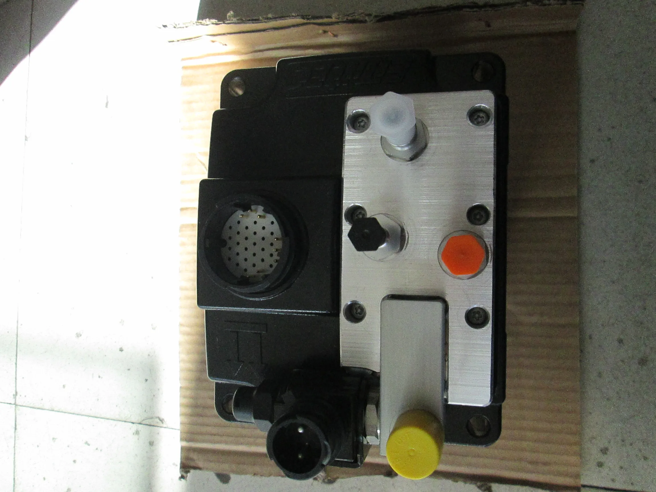 5273338 1409391 Urea Doser Pump Air Assisted Type AdBlue Pump 1705244 4931694 5273339 For DAF For Emitec cummins GRUNDFOS adblue filter