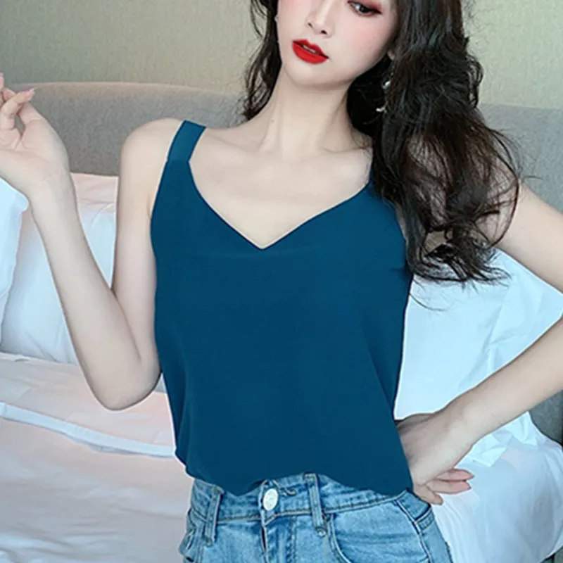Korean Chiffon Women Tops Camis Sexy Halter Top Woman Sleeveless Solid Tank Tops Plus Size Women V-neck Camisole Basic White Top