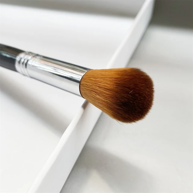 KA-SERIES The BASE/SHADOW Brush - Precision contouring higlighting