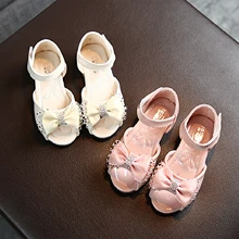 

Fashion Kids Girls Sandals Shoes Soft Sole Flat Shoes with Decorative Bow Knot and Sequins Shoes Dress Shoes