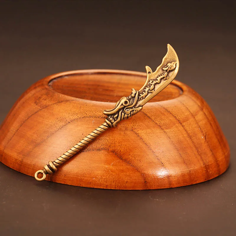 knife pendant brass (2)