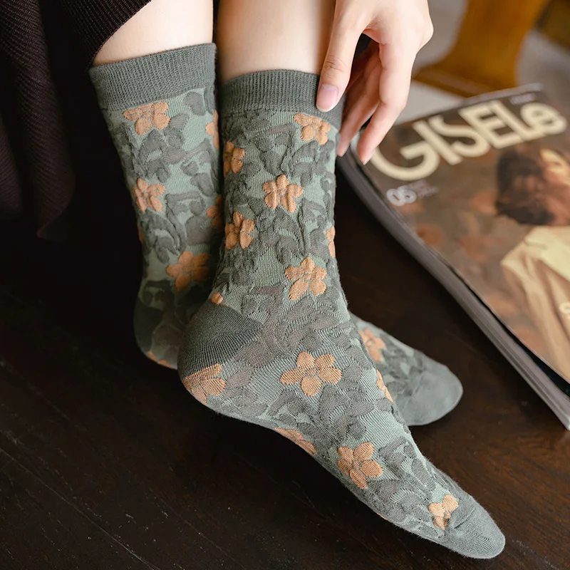 retro 3D relief socks women calcetines mujer harajuku meias korean style skarpetki damskie calcetas designer japan woman sock retro 3D relief socks women calcetines mujer harajuku meias korean style skarpetki damskie calcetas designer japan woman sock