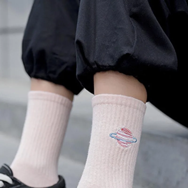 HEPOSCKONE Harajuku креативная Планетарная Вселенная забавные Женские носочки Милая забавная вышивка ручной работы индивидуальный тренд Skarpetki Sokken