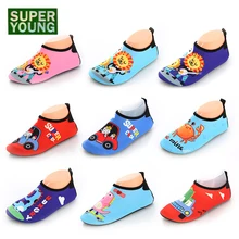 Дети босиком, Аква носки Спортивная обувь для серфинга для мальчиков и девочек, пляжные шлепанцы для плавания детская мультяшная рыбка обувь для дайвинга
