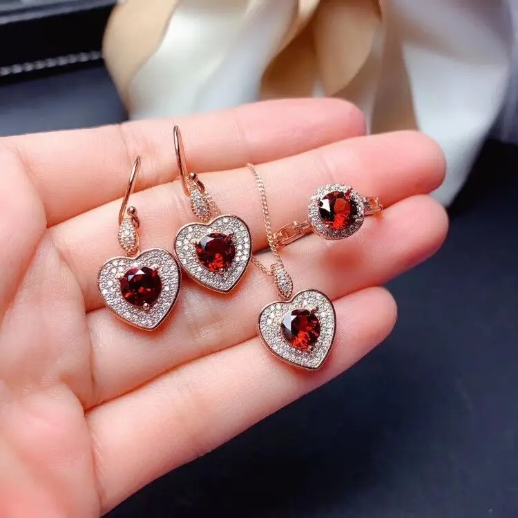 7909AFA02519DE06F50968A9C79C51E2_750_750