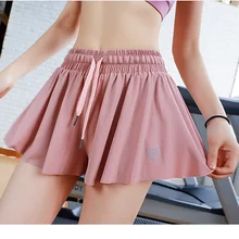 Новая плиссированная юбка Стиль Высокая талия спортивные шорты для спортзала Женская свободная Беговая удобная, сухая, дышащая тонкая мягкая поддельная две шорты для йоги