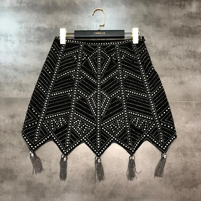 

2020 New Arrival Autumn Winter Black Sparkly Shiny Studded Skirt Women Luxury Brand Fashion Runway Chain Tassel Fringed Skirts