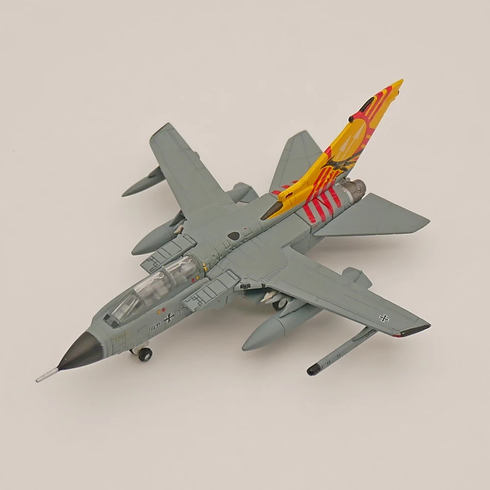 Литые модели истребителей herpa 1:200 люфтвафта Panavia Tornado IDS флиегрирайс-ауслдунгсшов
