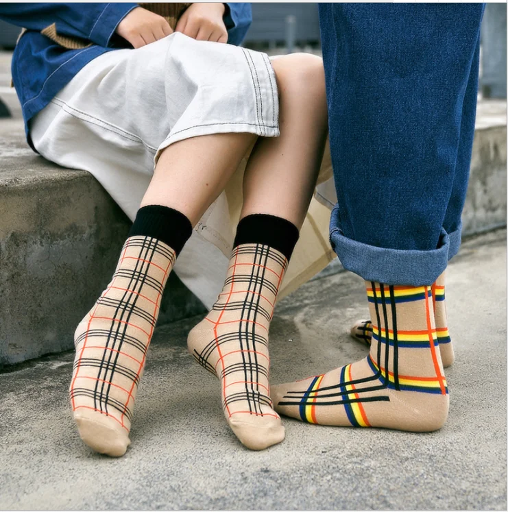 

New winter stripe square Plaid middle tube men's European and American trend cotton British style personalized couple socks