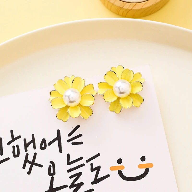 Корейские модные женские аксессуары, летние милые необычные серьги-гвоздики в форме сердца, желтые конфеты, геометрические серьги для девушек, милые ювелирные изделия