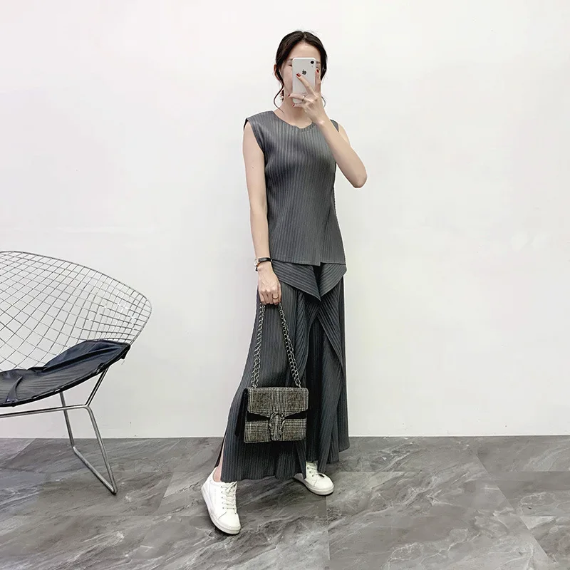 MIYAKE/костюм со складками; Новинка года; сезон весна; Необычная футболка+ повседневные Прямые брюки; комплект из двух предметов; брючный костюм;