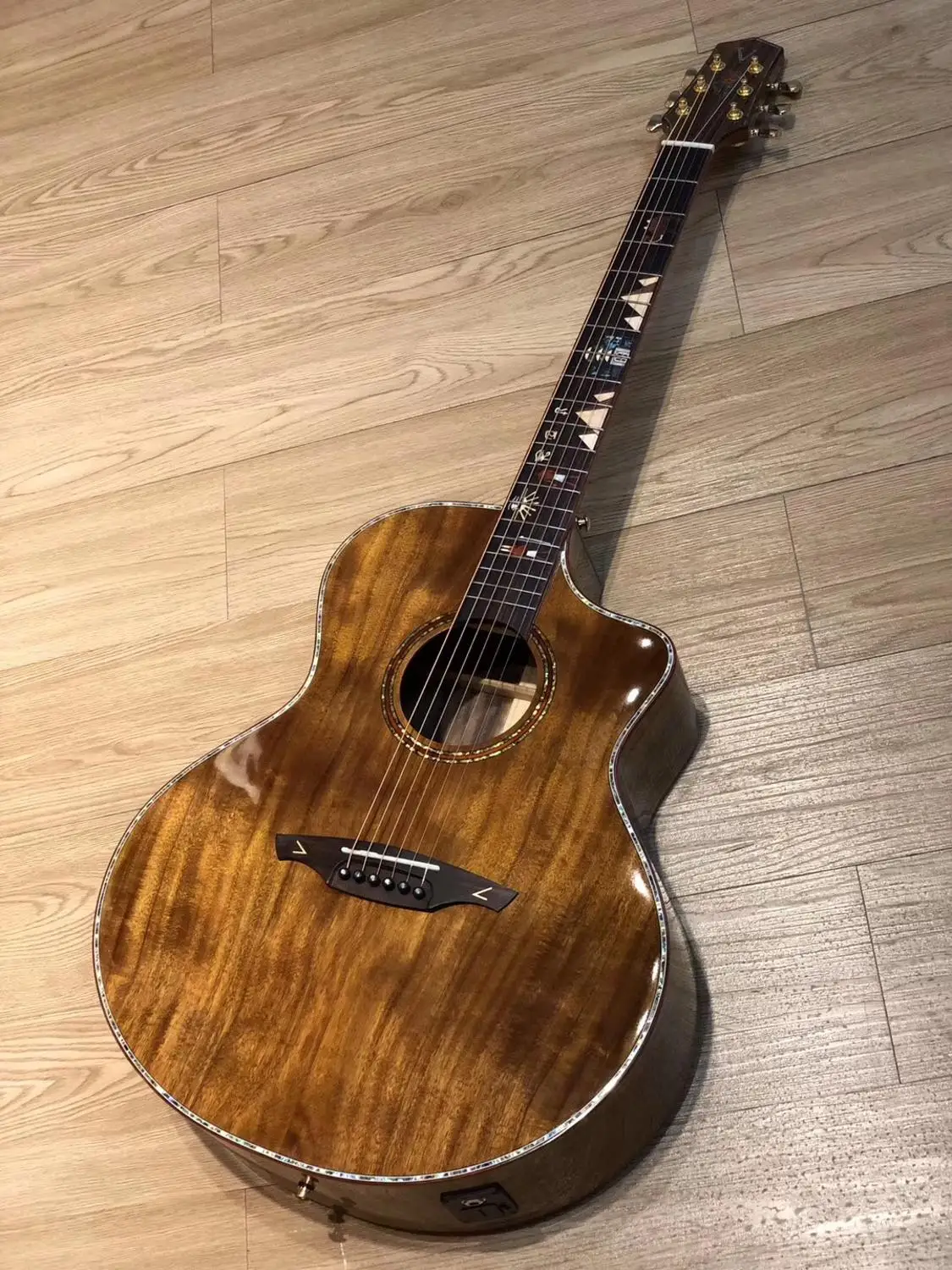 

Chinese factory high quality new product +All KOA solid body electric guitar + cutaway acoustic guitar + free shipping