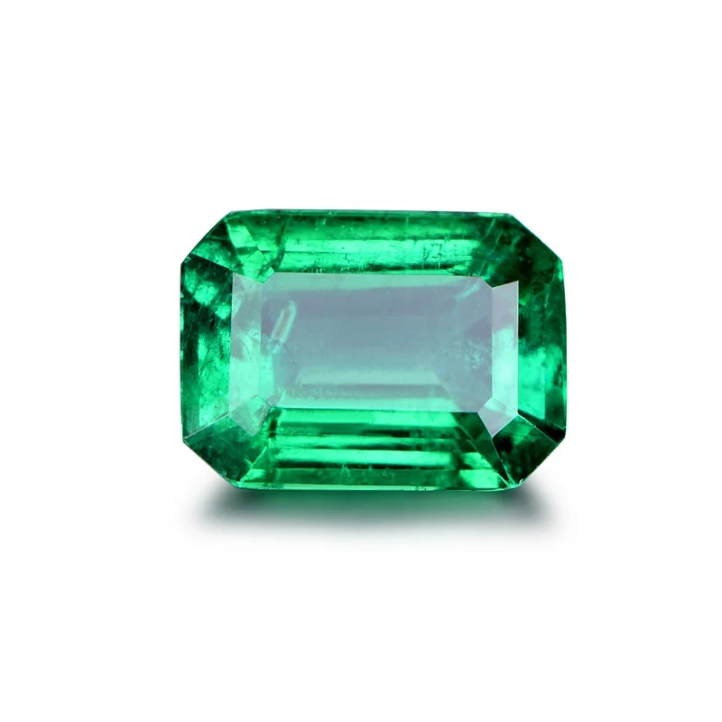 Изумруды король. Изумруды король. Изумруд в старину смарагд. Колумбийский изумруд трапиче. Изумрудная тиара королевы виктории.