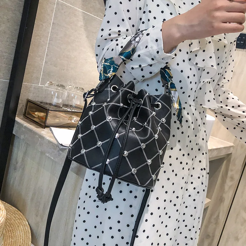 

Bags2019 New Style Korean-style Versatile Western Style Textured Rivet Hand Shoulder Bucket Bag Women's