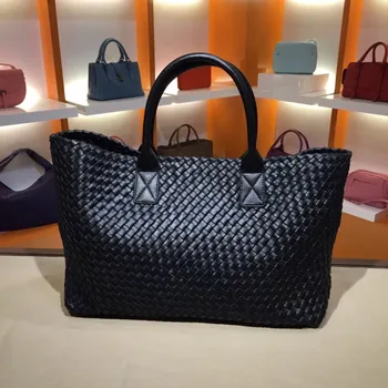 

L Erernal 2019 Woman Handbag High-capacity Vegetable basket Internal and external dermis Sheepskin Woven bag fashion