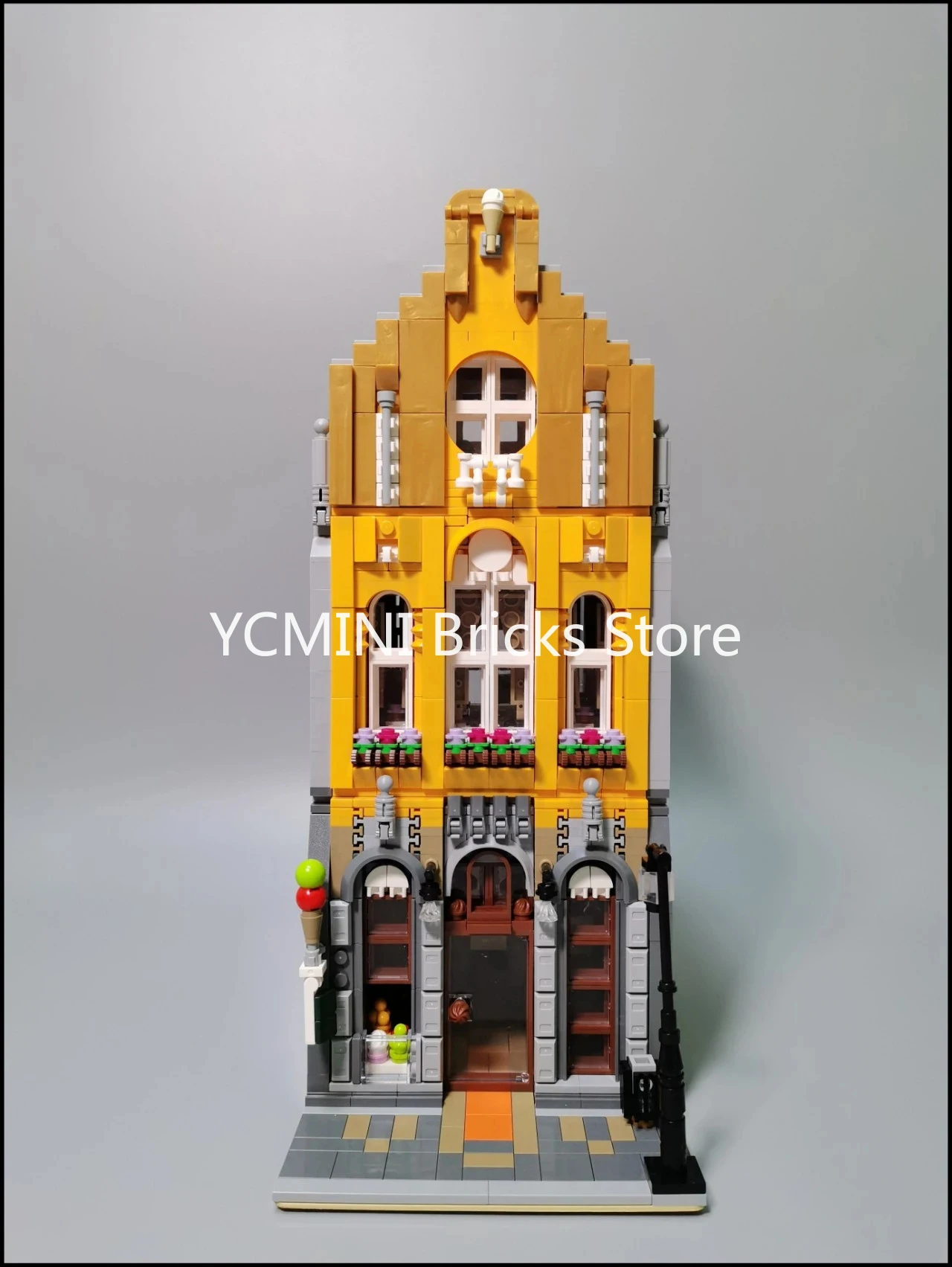 Конструктор Lego 2605 шт. серии вид на улицу креативная модель магазина мороженого