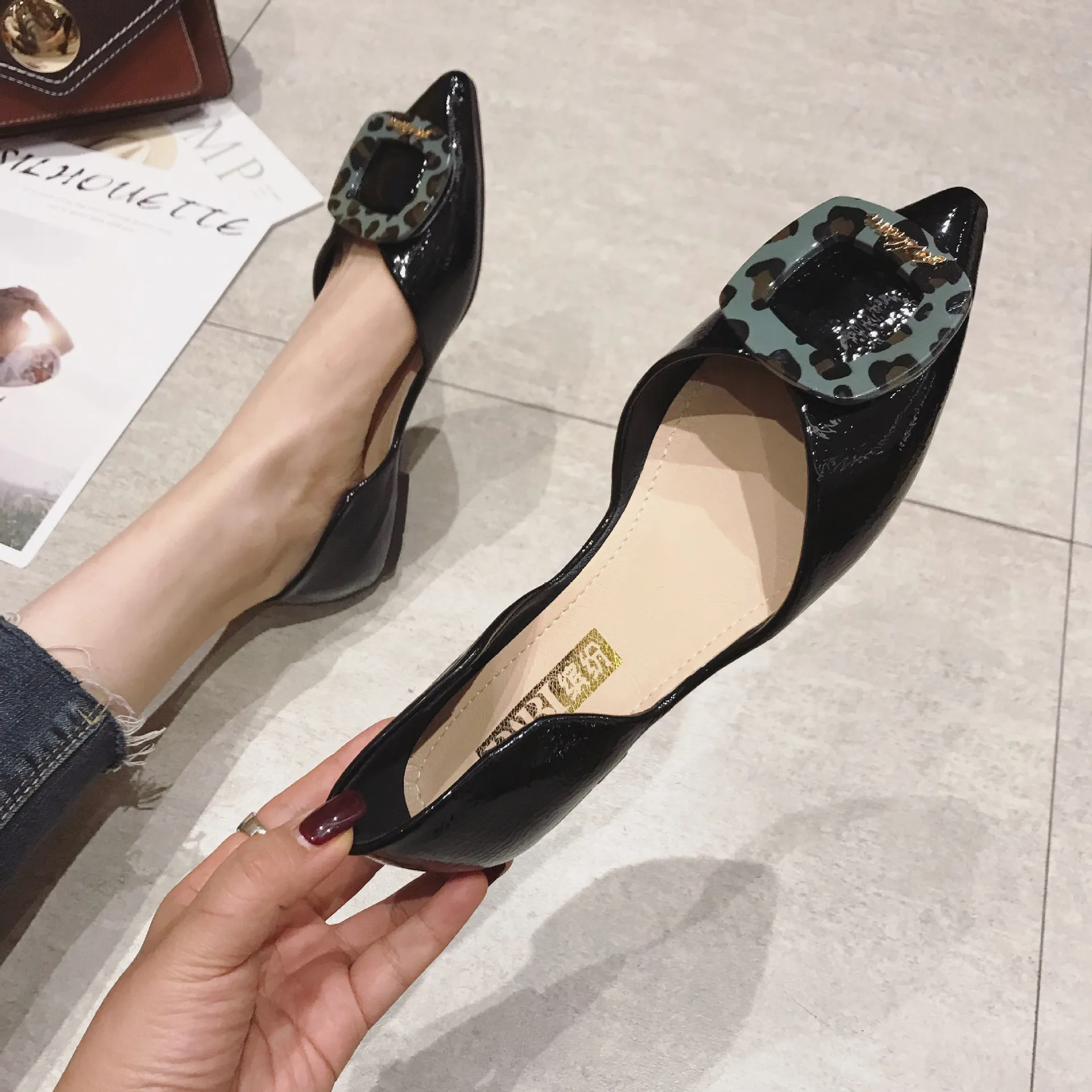 

Korean-style Leopord Pattern Square Buckle Shallow Mouth Pointed WOMEN'S Shoes New Style Versatile Flat Top Shoes Flat Heel Shoe