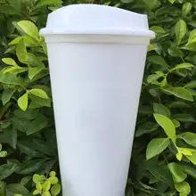 Bpa бесплатно водонепроницаемый 16 унций пищевой starbuckss матовая отделка многоразовые пластиковые путешествия кофе чашка с крышкой без печати