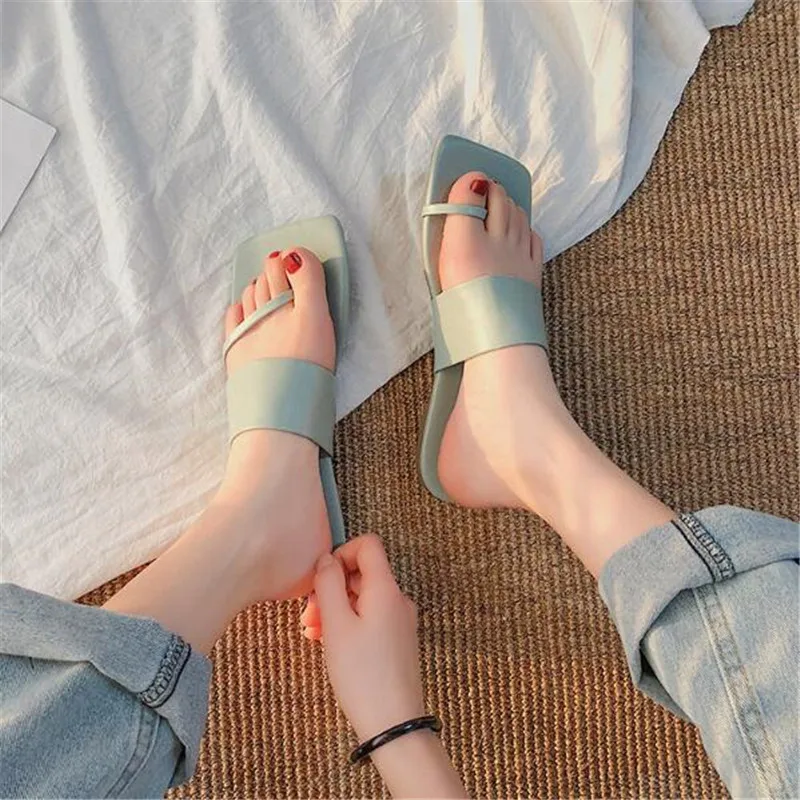 Квадратный носок тапочки женская обувь без застежек на плоской подошве Шлепанцы