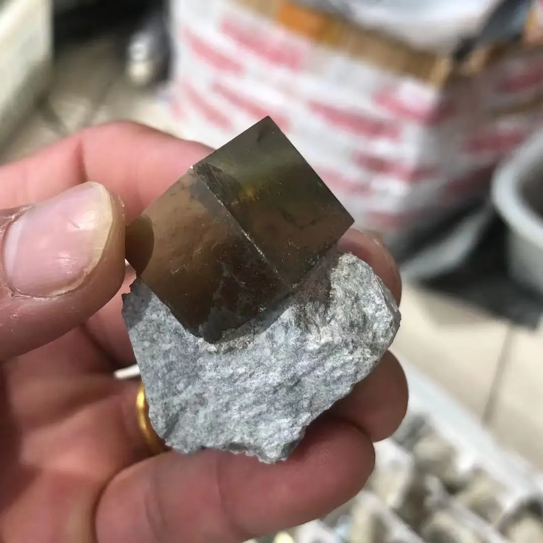 Natural pyrite ore mineral crystal stone mineral iron square quartz teaching specimen gem jewelry pyrite DIY jewelry 3
