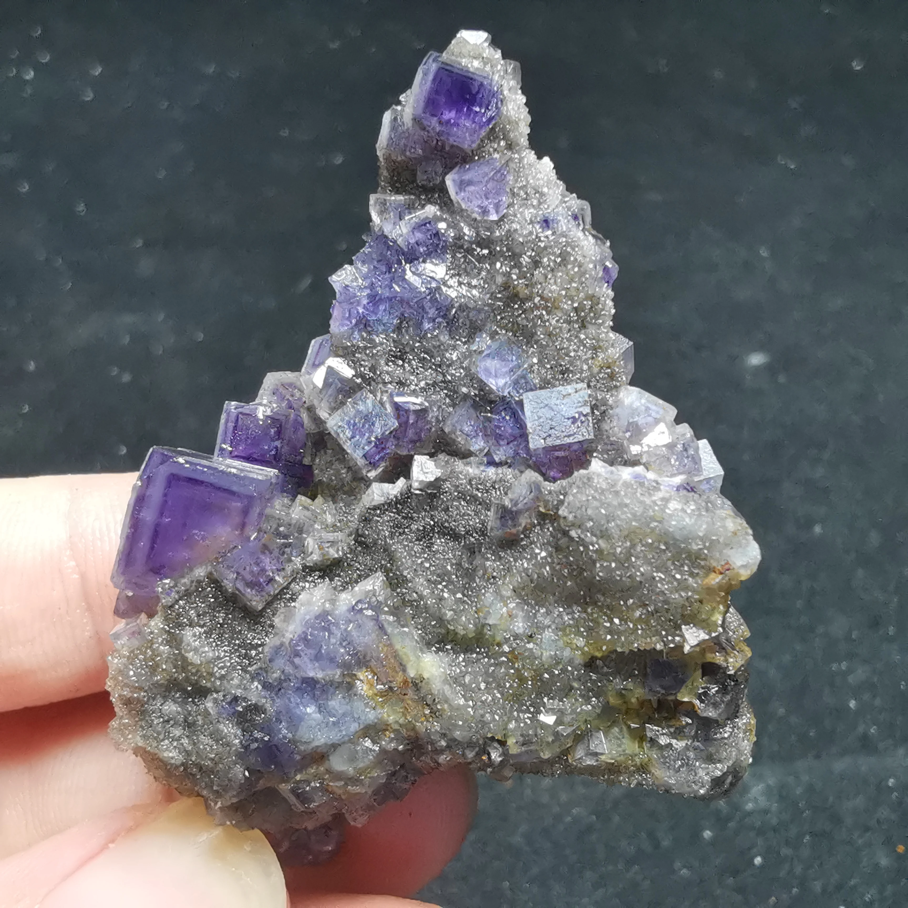 

39.8gRare natural purple fluorite cluster mineral samples