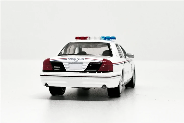 Зеленый светильник 1: 64 Ford Crown Victory Poliz автомобиль бутик сплава автомобиля игрушки для детей Детские игрушки модель оптом