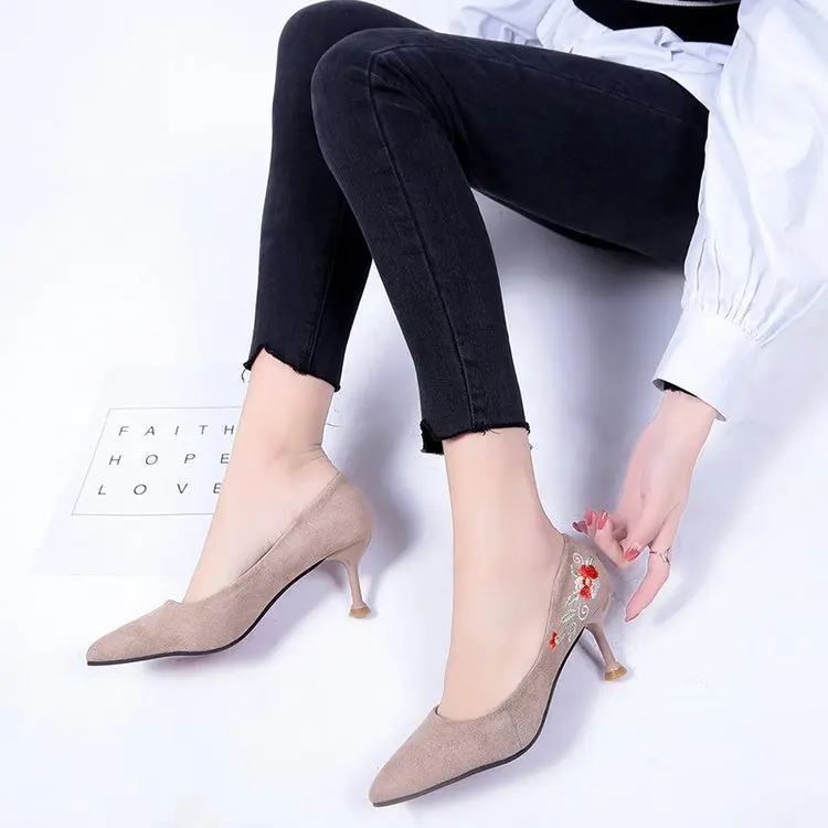 

2019 Spring New Style Europe And America Embroidery Pointed-Toe High Heel Shoes Sexy Fashion Thin Heeled Low-Cut WOMEN'S Shoes