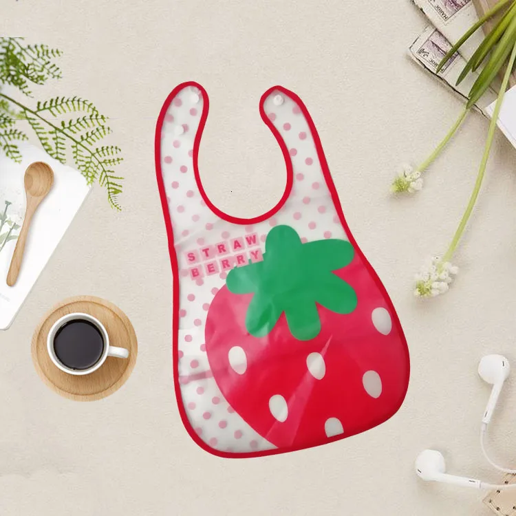 Strawberry Мультяшные детские нагрудники Eva водонепроницаемые детские слюнявчик для кормления для маленьких девочек и мальчиков слюнявчик для полотенец с принтом фартук EVA Bib - Цвет: Strawberry