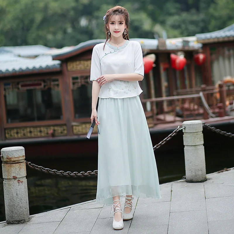 

2019 Summer New Style Ethnic Literature And Art Hipster Embroider Jacket + Chiffon Skirt Set