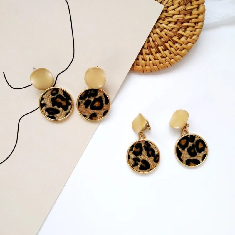 Модные геометрические круглый Leopard клипсы темперамент Для женщин Аксессуары для девочек в Корейском стиле, Женские Ювелирные изделия