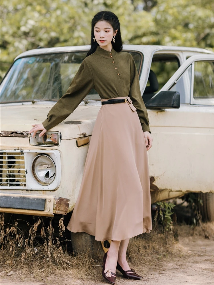 

2019 new fashion women's Retro French Green Shirt+ skirt two-piece suit