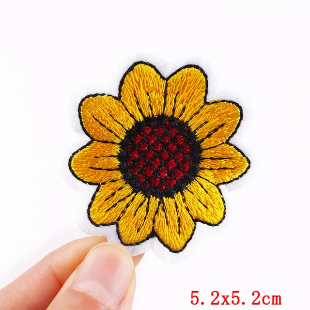 Cartoon Dinosaur Patches For Clothing Thermoadhesive Patches Cute Animal Patch Iron on Embroidery Patches on Clothes Applique PE4601CT