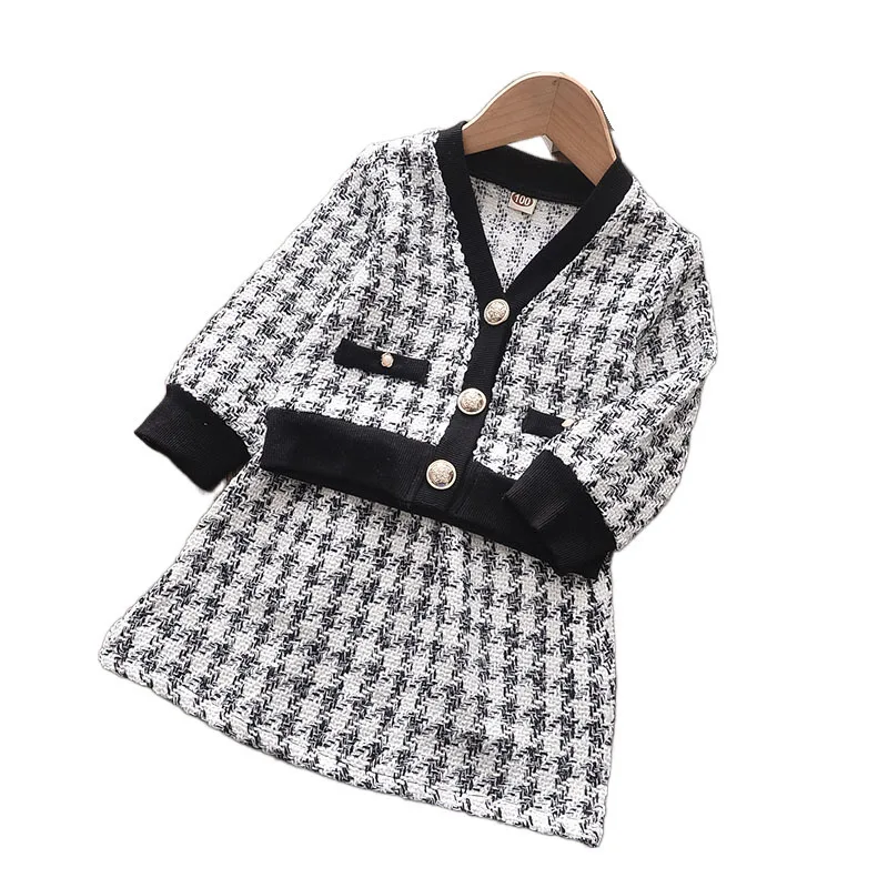 Рисунок 6 - Клетчатый топ с длинными рукавами