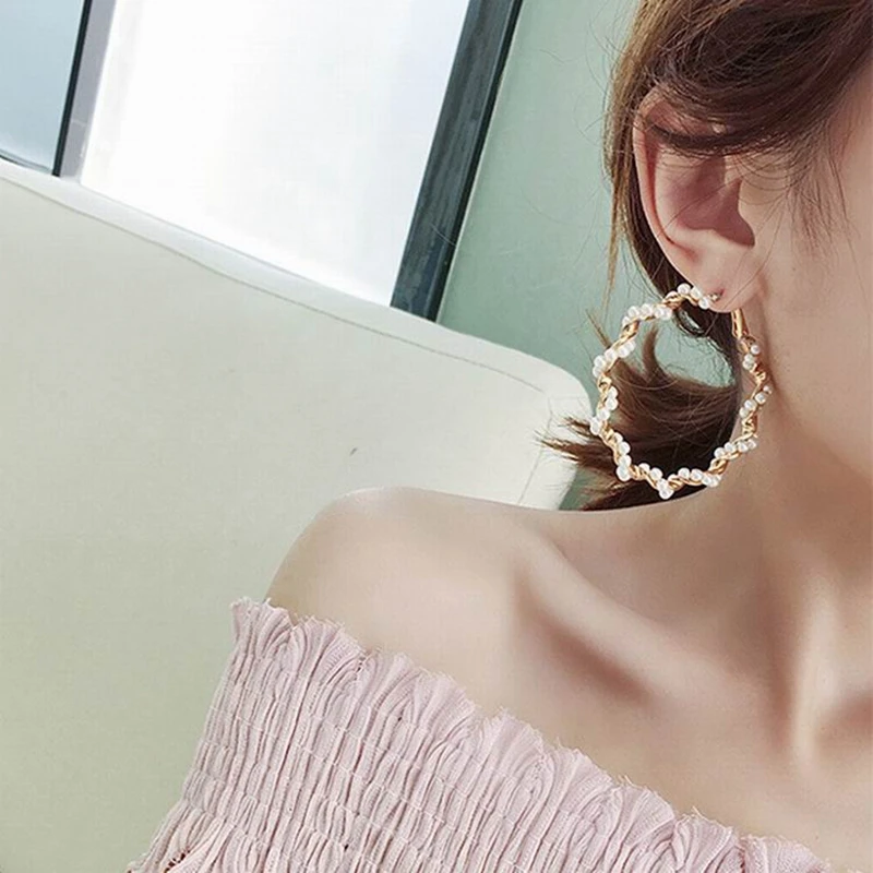 

2019 Korean New Big Personality Pearl Cicle Wrap Earrings For Women Fashion Hoop Ear Accessories
