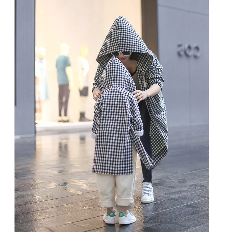 Одежда «Мама и я» с капюшоном; хлопок; клетчатая ветровка для мамы и дочки; одинаковые куртки с длинными рукавами для семьи; QZ089
