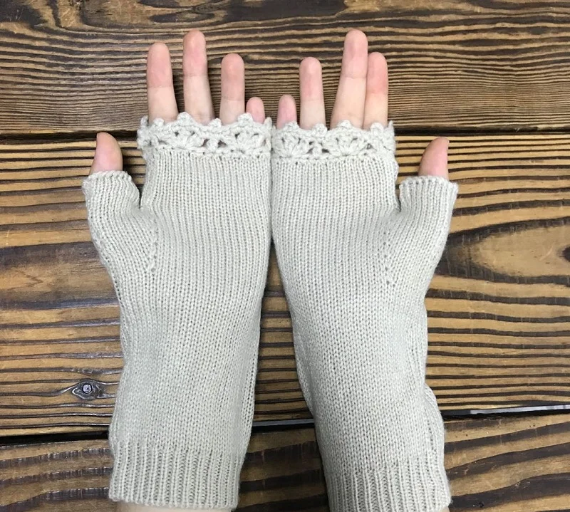 Wool gloves. Hand wool. Hand wool. Lana grossa cool wool lace hand-dyed. Hand wool.