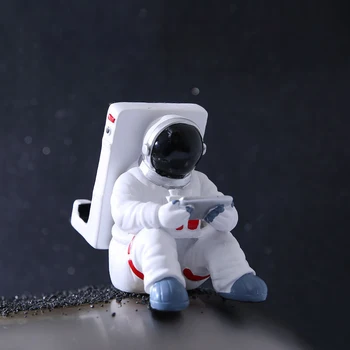 

Creative Astronaut Mobile Phone Holder, Resin Astronaut Practical Desk Holder, suitable for Home Decor, Office Desk