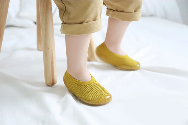 Детские носки для мальчиков и девочек, нескользящие носки-тапочки, мягкие носки с резиновой подошвой для малышей, детские носки с резиновой подошвой