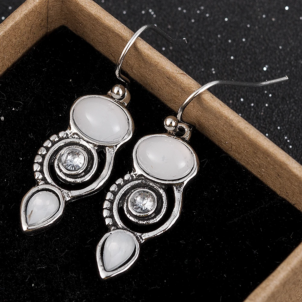 

Fashion 2019 Long Earrings Blue Stone Crystal Leaf Earrings for Women Vintage Elegant Wedding Jewelry