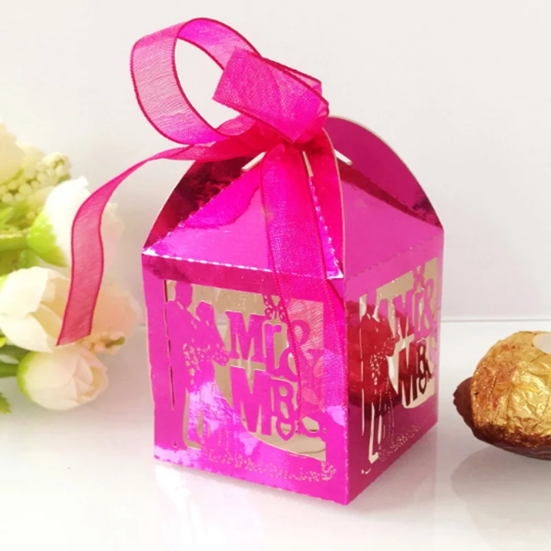 50pcs Laser Cut MR MRS Carriage Favor Gifts Candy Boxes with Ribbon Baby Shower Wedding Favors and Gifts Wedding Party Supplies